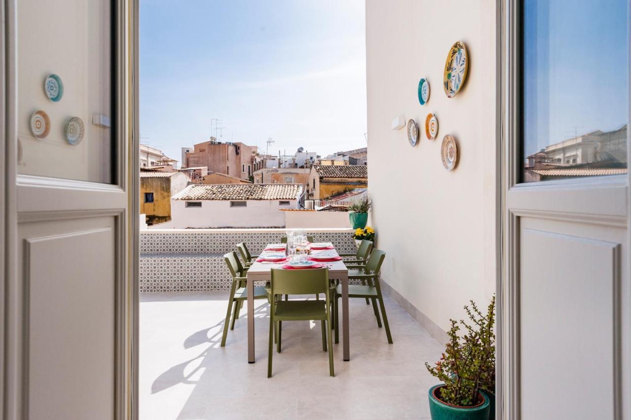 2 Soru Ortigia Holiday Home - Attico Con Terrazza Syracuse Ngoại thất bức ảnh