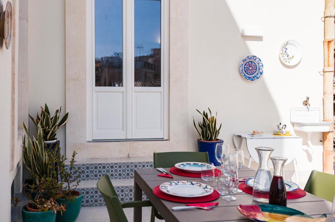 2 Soru Ortigia Holiday Home - Attico Con Terrazza Syracuse Ngoại thất bức ảnh