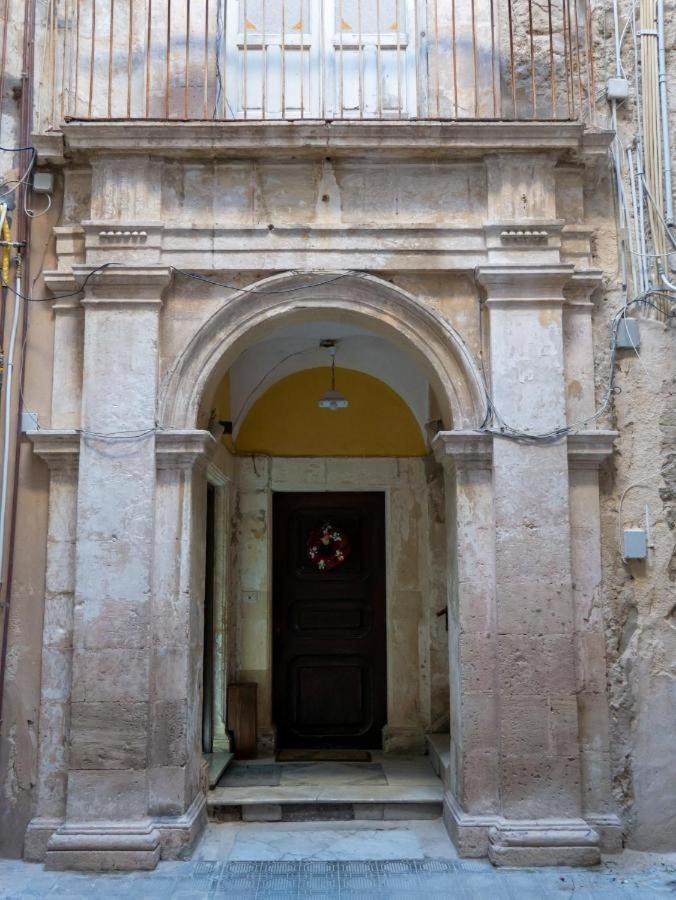 2 Soru Ortigia Holiday Home - Attico Con Terrazza Syracuse Ngoại thất bức ảnh